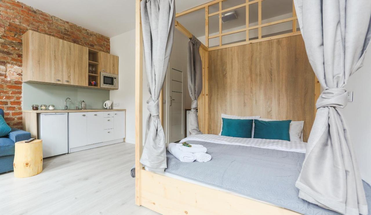 Simply Modern Apartment *